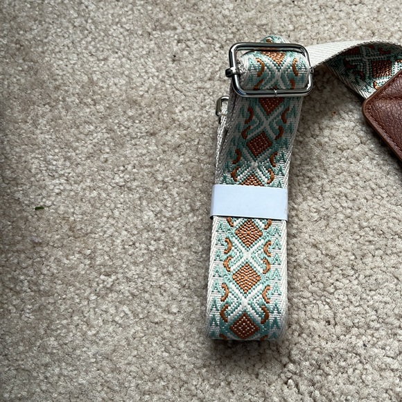 New crossbody bag - Picture 3 of 5